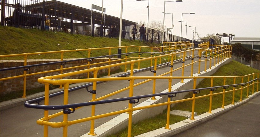 Kee Klamp railing along London railway statation